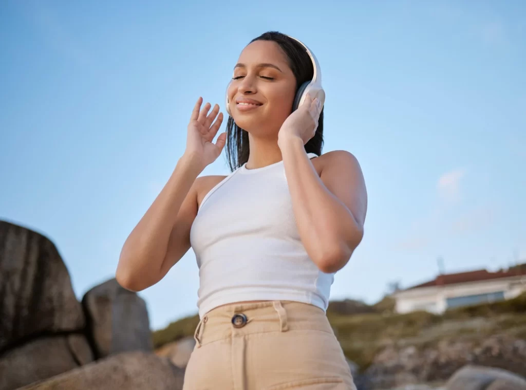 women listening to music